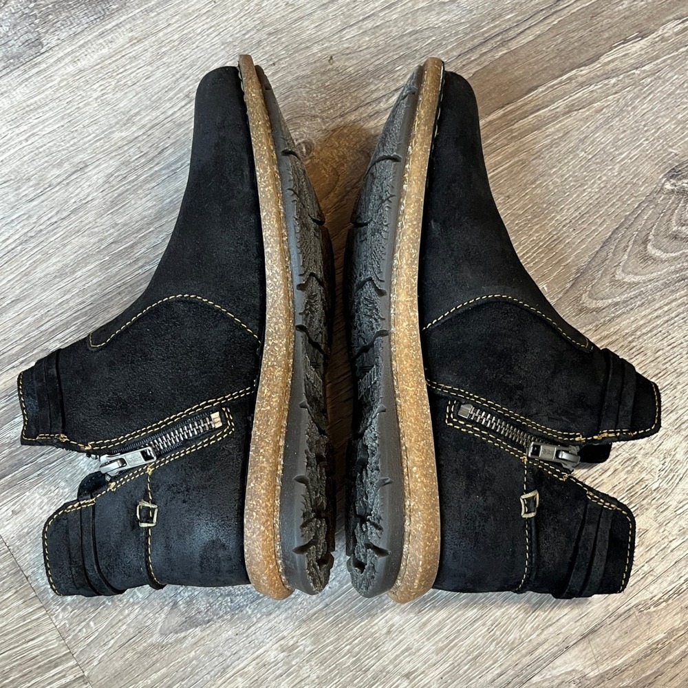 Born Kerri Black Suede Ankle Boots Women‎ 8 BR0017409 Boho Zip Booties